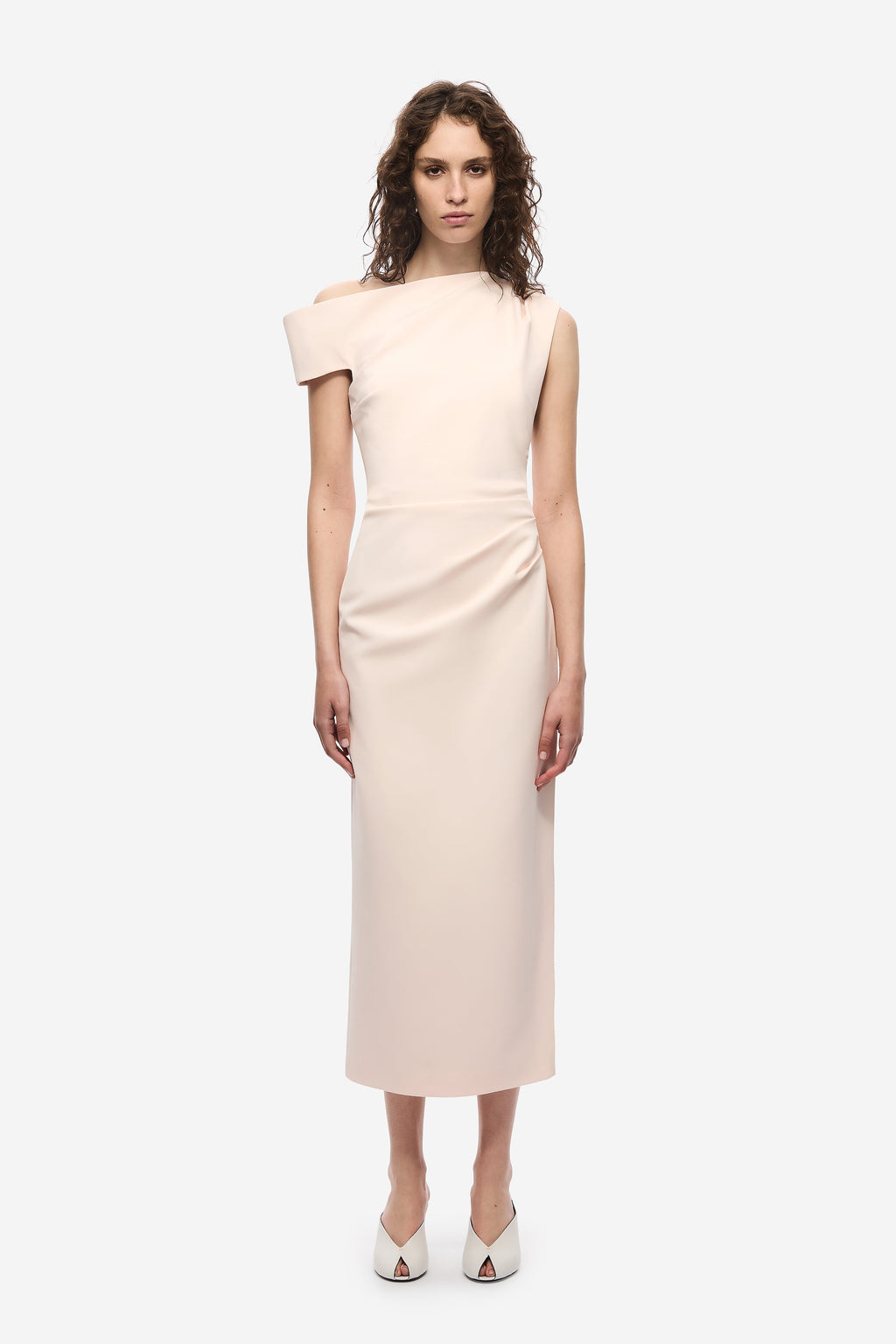 Soft pink crepe midi dress with short sleeves and pencil fit